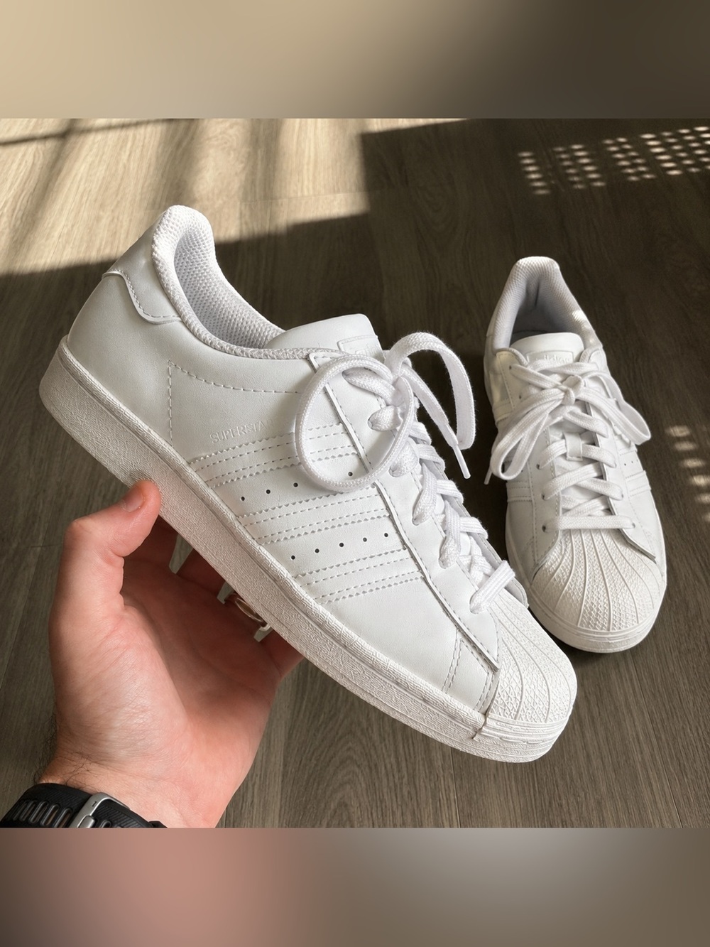 Adidas Superstar Women’s White Leather Shell Toe Sneakers Size 7 - Picture 1 of 7